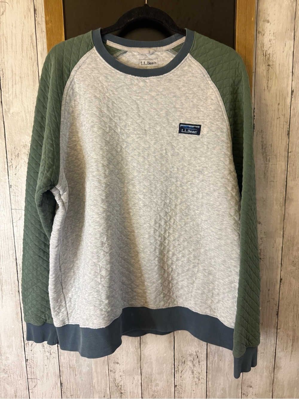 LL Bean Sweatshirt Mens Large Gray Quilted Raglan Crewneck Colorblock Pullover